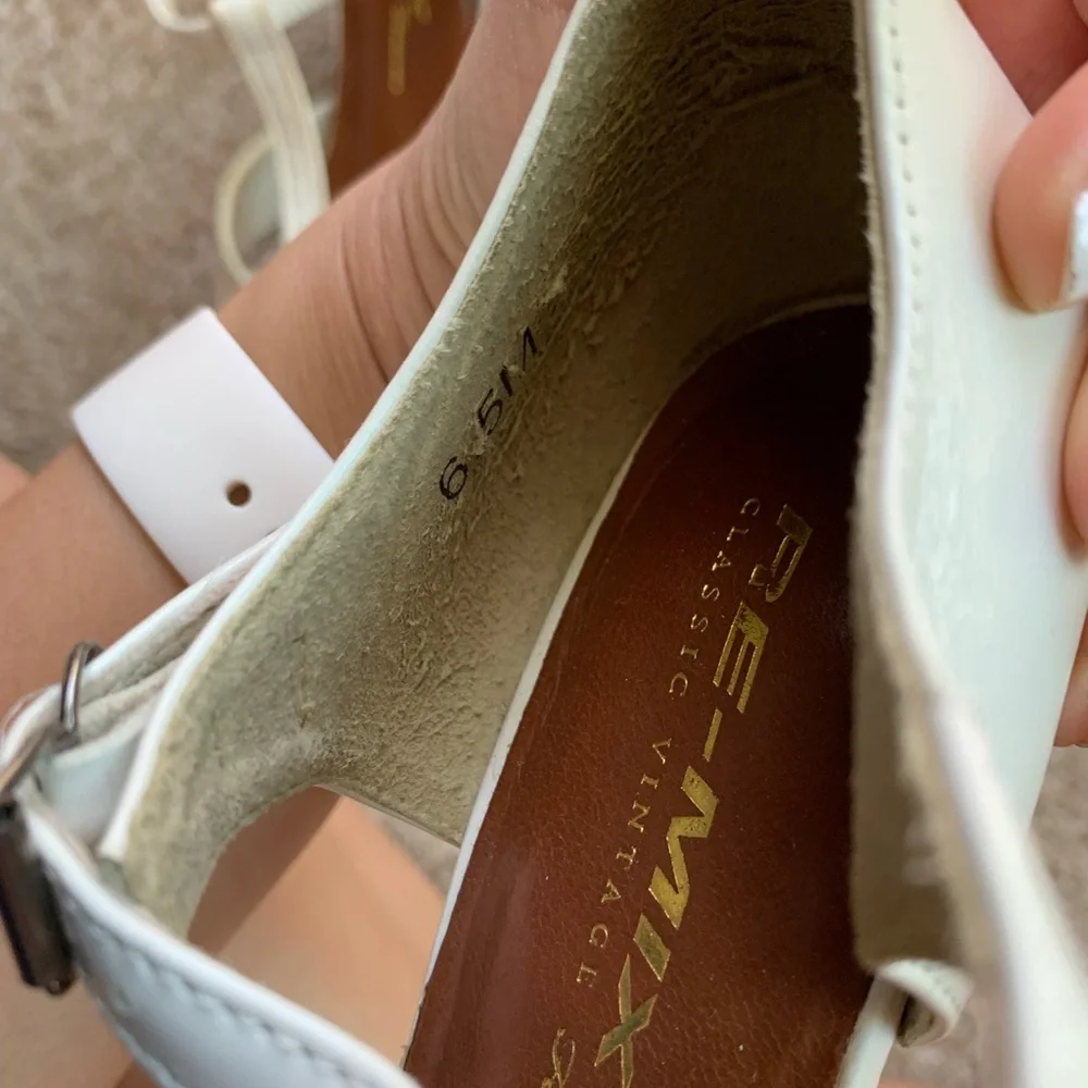 *SOLD* Re-Mix Gabriele Leather Heels - Picture 13 of 16